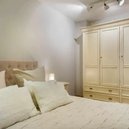 Fuente Del Tesoro Vacacional En *